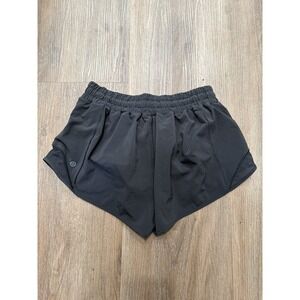 Lululemon Hotty Hot Black Low-Rise Lined Short 2.5" Size 6